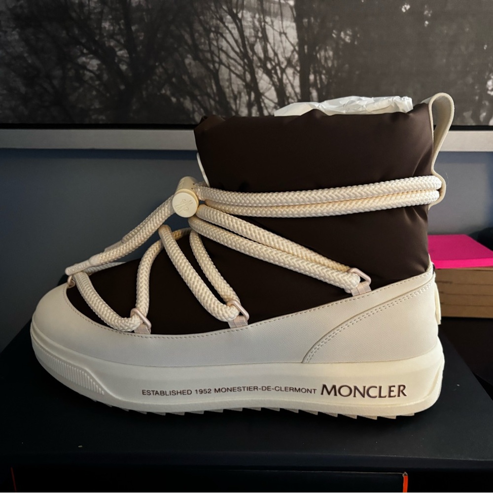 Brand New Moncler Mon-Pulse Snow
Boot (Men)